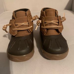 Baby Sperry ice storm boots size 2 and 3 available